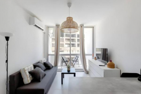 Bat yam Colony beach suite